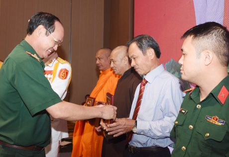 VRG được tuyên dương xây dựng quốc phòng toàn dân
